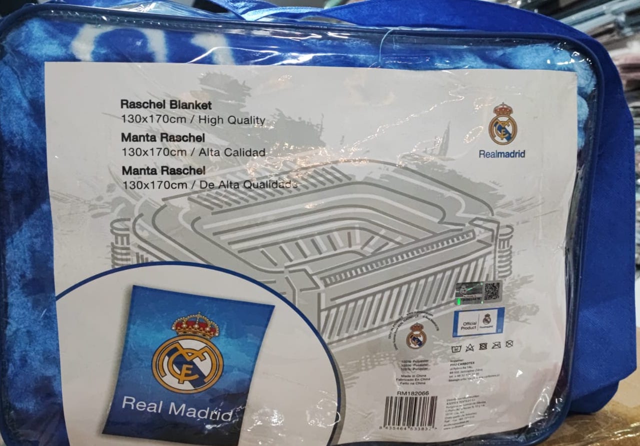 Manta Real Madrid  Tienda online de regalos y merchandising - Mis  Personajes Cáceres